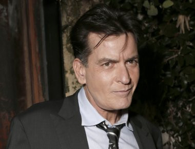 Σοκ στο Χόλιγουντ: Και ο Τσάρλι Σιν κατηγορείται για παιδεραστία